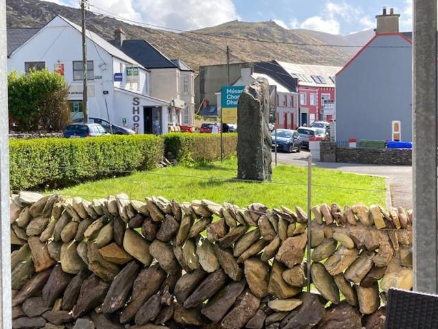 Cille Apartments, Ballyferriter Village Esterno foto